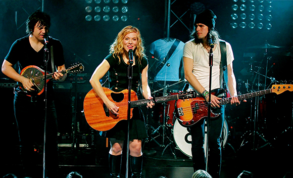 98.7 Santa Jam: The Band Perry at Moda Center