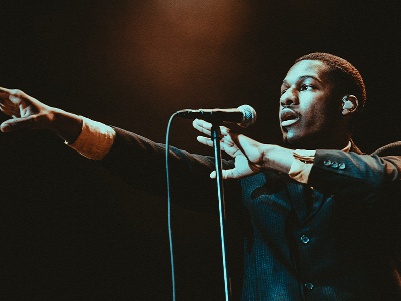 Leon Bridges at Moda Center